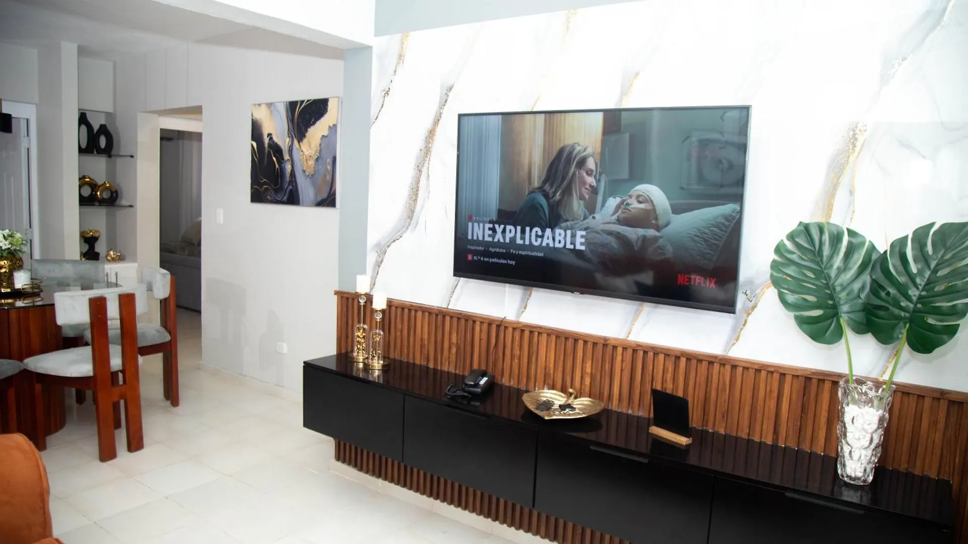 Luxury 2 Bedroom Apartment