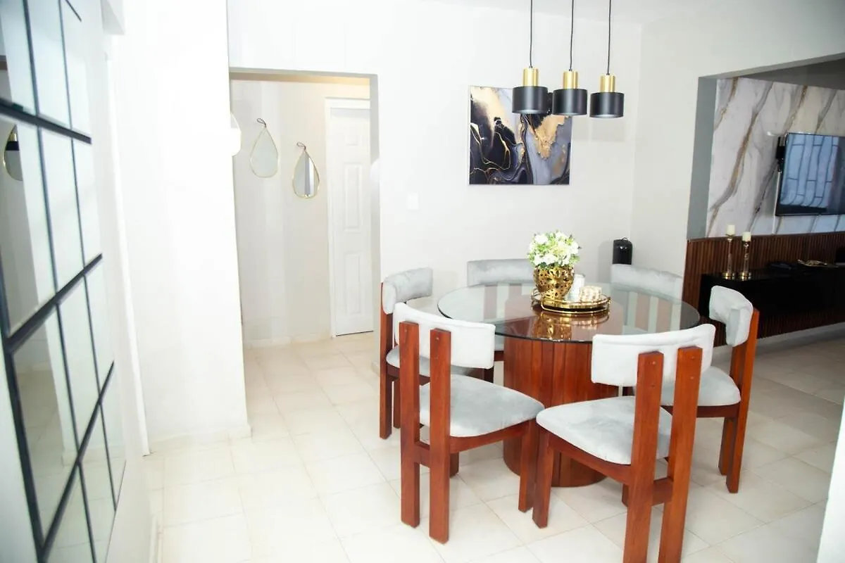 Luxury 2 Bedroom Apartment