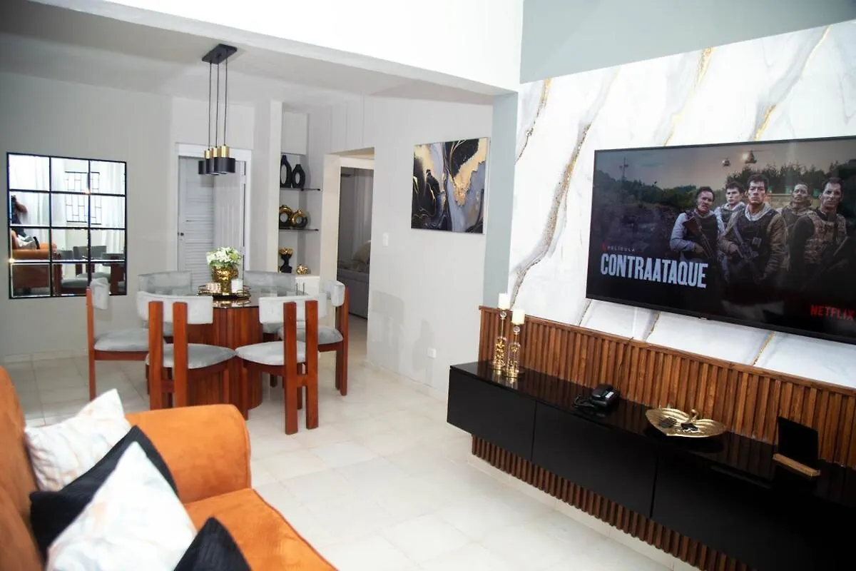 Luxury 2 Bedroom Apartment 0*, サンティアゴ・デ・ロス・カバリェロス